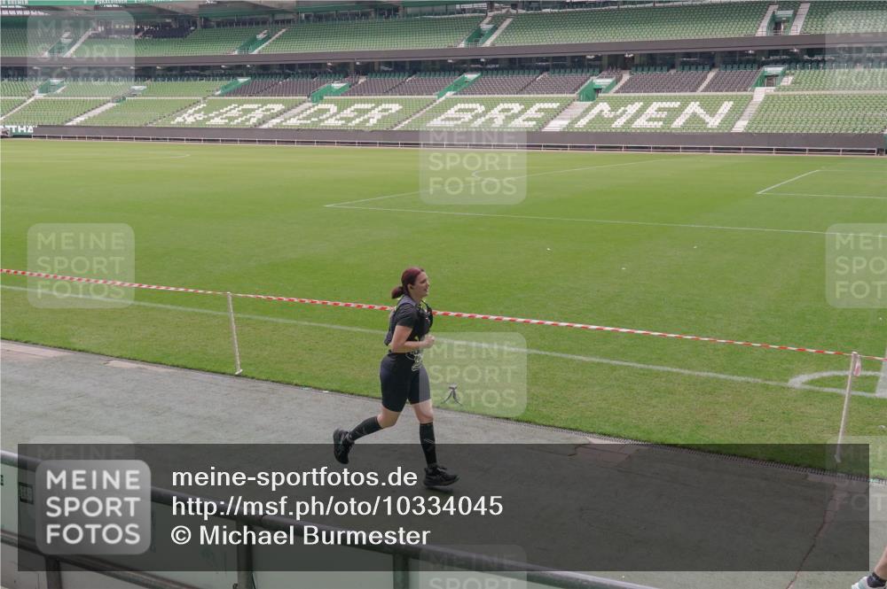 13.09.2026 - 21. swb-Marathon Bremen Michael Burmester http://msf.ph/oto/10334045 13.09.2026 13:07:21 Laufen im Stadion 109, 132, 156, 287, 303, 310, 372, 430, 454, 489, 578, 607, 613, 682, 716, 784, 800, 808, 809, 831, 834, 846, 911, 922, 1083, 1173, 1189, 1205, 1210, 1274, 1285, 1322, 1364, 1365, 1369, 1387, 1395, 1437, 1532, 1545, 1574, 1581, 1600, 1823, 1831, 1841, 1848, 1854, 1871, 1909, 1926, 1938, 2003, 2070, 2090, 2215, 2219, 2275, 2283, 2318, 2355, 2356, 2366, 2393, 2405, 2440, 2492, 2565, 2611, 2699, 2707, 2721, 2731, 2755, 2782, 2802, 2818, 2831, 2866, 2902, 2911, 2949, 2960 meine-sportfotos.de