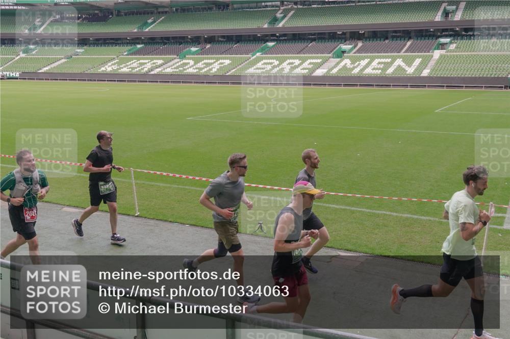 13.09.2026 - 21. swb-Marathon Bremen Michael Burmester http://msf.ph/oto/10334063 13.09.2026 13:07:24 Laufen im Stadion 109, 132, 156, 287, 303, 310, 372, 430, 454, 489, 551, 578, 607, 613, 682, 716, 784, 800, 808, 809, 831, 834, 846, 911, 922, 1083, 1173, 1189, 1205, 1210, 1274, 1285, 1322, 1364, 1365, 1369, 1387, 1395, 1437, 1532, 1545, 1574, 1581, 1600, 1688, 1823, 1831, 1841, 1848, 1854, 1871, 1909, 1926, 1938, 2003, 2070, 2090, 2215, 2219, 2275, 2283, 2318, 2355, 2356, 2366, 2393, 2405, 2440, 2492, 2565, 2611, 2699, 2707, 2721, 2731, 2755, 2782, 2802, 2818, 2831, 2866, 2902, 2911, 2949, 2960 meine-sportfotos.de