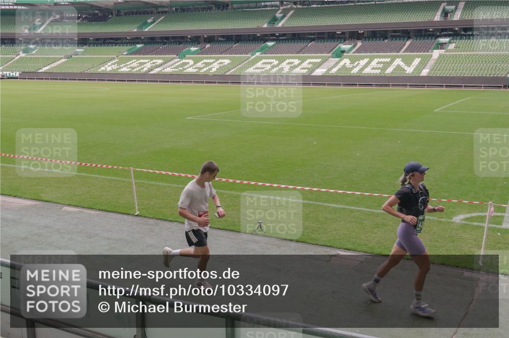 13.09.2026 - 21. swb-Marathon Bremen Michael Burmester http://msf.ph/oto/10334097 13.09.2026 13:07:30 Laufen im Stadion 109, 132, 156, 287, 303, 310, 372, 430, 454, 489, 551, 578, 607, 613, 682, 716, 800, 808, 809, 831, 834, 846, 884, 911, 922, 1083, 1173, 1189, 1205, 1210, 1285, 1322, 1364, 1365, 1369, 1387, 1395, 1437, 1532, 1545, 1574, 1600, 1688, 1823, 1831, 1841, 1848, 1854, 1871, 1909, 1926, 1938, 2003, 2070, 2090, 2215, 2219, 2275, 2283, 2318, 2355, 2356, 2366, 2405, 2440, 2492, 2565, 2611, 2699, 2707, 2721, 2731, 2755, 2782, 2802, 2818, 2831, 2866, 2902, 2911, 2949, 2960 meine-sportfotos.de