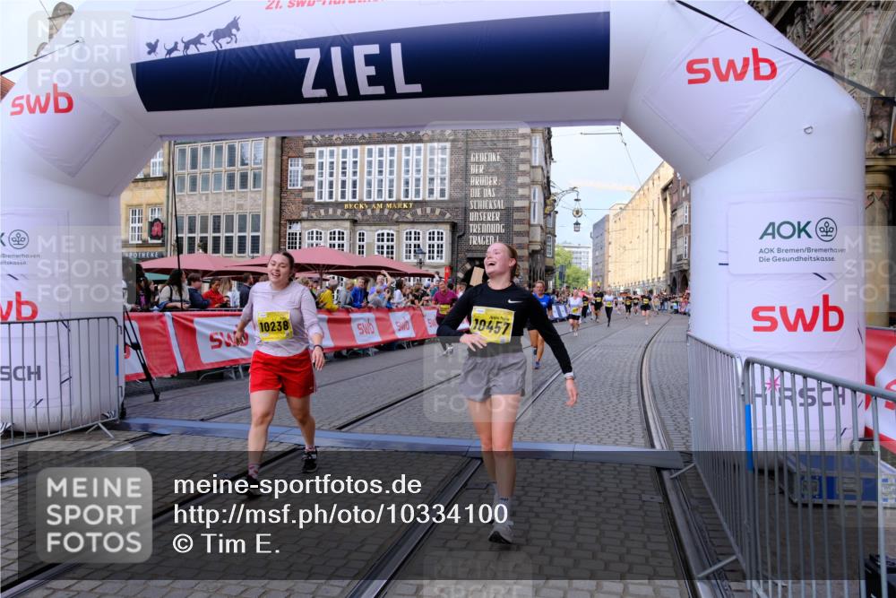 13.09.2026 - 21. swb-Marathon Bremen Tim E. http://msf.ph/oto/10334100 13.09.2026 11:05:59 Ziel 10168, 10238, 10259, 10260, 10305, 10457, 10864, 11024, 11520, 11724, 11791, 11892, 11947, 12156, 12273, 12330, 12362, 12378, 12501, 12523, 12773 meine-sportfotos.de