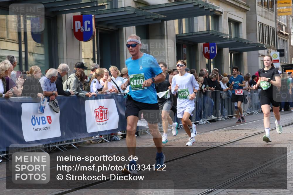 13.09.2026 - 21. swb-Marathon Bremen Strokosch-Dieckow http://msf.ph/oto/10334122 13.09.2026 13:24:03 Ziel 776, 789, 790, 909, 1199, 1250, 2295, 2491, 3994, 4000, 4559, 5012, 5208, 5481, 5572, 5668, 5669, 5928, 5929, 5953, 6080, 6105, 7059, 7069, 7081, 7156, 7568, 8082, 8310, 8415, 8784, 9087, 9264, 9573, 9676, 9916, 102, 342, 1199, 2210, 2288, 2370, 2517, 2967, 3044, 3372, 3642, 4601, 4671, 5011, 5104, 5116, 5146, 5231, 5257, 5397, 5623, 6332, 6648, 6772, 7094, 7105, 7216, 7357, 7475, 7761, 8051, 8052, 8179, 8290, 10059, 10115, 13007, 13197 meine-sportfotos.de