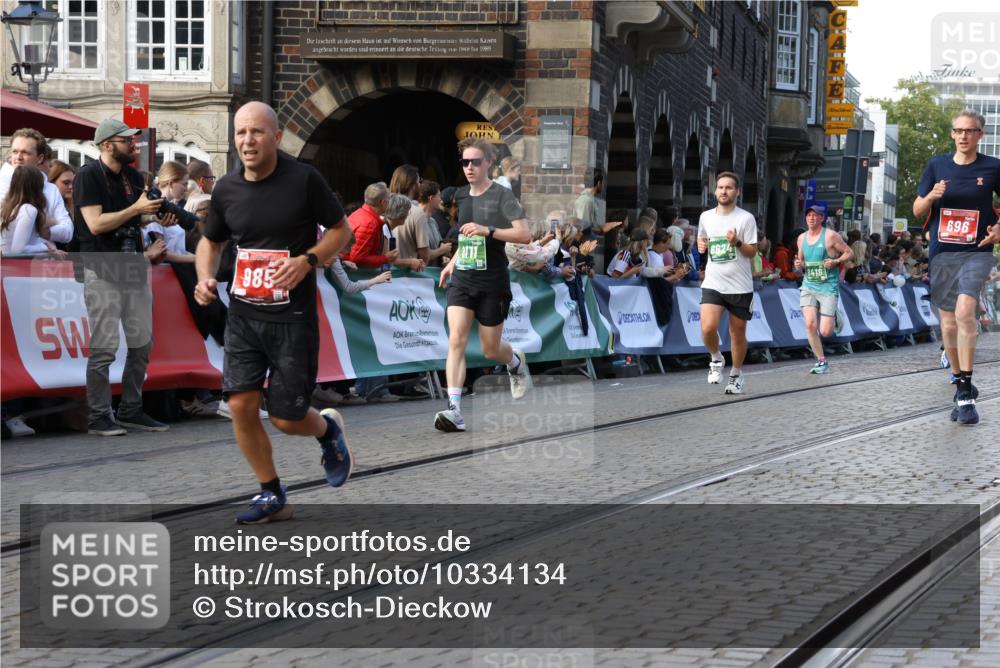 13.09.2026 - 21. swb-Marathon Bremen Strokosch-Dieckow http://msf.ph/oto/10334134 13.09.2026 13:17:06 Ziel 385, 472, 675, 696, 734, 816, 827, 985, 1970, 2319, 2473, 2474, 2809, 3716, 3961, 4135, 4137, 4485, 5255, 5772, 6049, 6531, 6535, 6819, 7297, 7387, 7875, 842, 2052, 4805, 6095, 6624, 6734, 6759, 8111, 8418 meine-sportfotos.de
