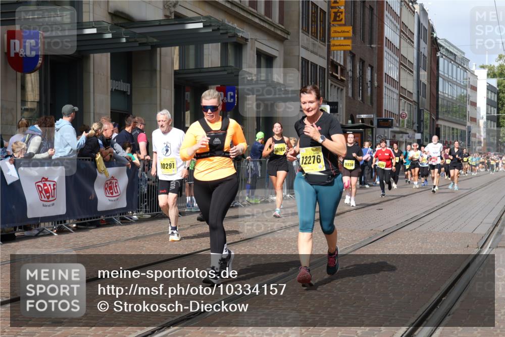 13.09.2026 - 21. swb-Marathon Bremen Strokosch-Dieckow http://msf.ph/oto/10334157 13.09.2026 11:04:03 Ziel 10160, 10182, 10245, 10291, 10390, 10526, 10613, 10711, 10755, 11214, 11215, 11221, 11248, 11336, 11410, 11539, 11720, 11726, 11740, 11761, 12001, 12009, 12113, 12276, 12929, 10152, 10357, 10390, 10403, 10429, 10516, 10607, 10659, 10671, 10672, 10720, 10726, 10796, 10912, 10913, 10918, 11149, 11318, 11319, 11325, 11451, 11470, 11471, 11511, 11618, 11868, 11909, 11967, 12103, 12113, 12140, 12260, 12392, 12433, 12504 meine-sportfotos.de
