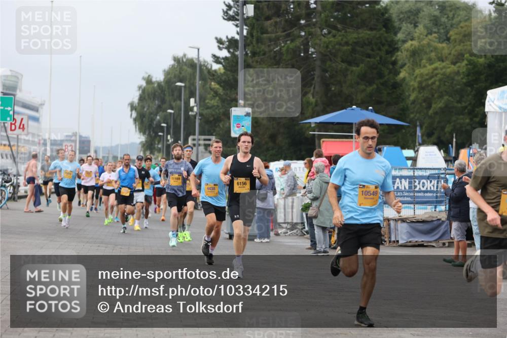 13.09.2026 - Kiel Lauf Andreas Tolksdorf http://msf.ph/oto/10334215 13.09.2026 09:52:13 Kiellinie 4, 10435, 11169, 4438, 6156, 1, 10549 meine-sportfotos.de