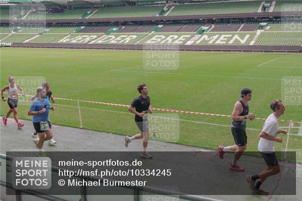 13.09.2026 - 21. swb-Marathon Bremen Michael Burmester http://msf.ph/oto/10334245 13.09.2026 13:07:47 Laufen im Stadion 132, 156, 303, 310, 372, 489, 551, 607, 682, 716, 800, 808, 809, 831, 834, 846, 884, 911, 922, 1083, 1124, 1173, 1189, 1205, 1210, 1285, 1289, 1322, 1364, 1365, 1369, 1387, 1395, 1437, 1532, 1545, 1559, 1600, 1688, 1823, 1831, 1841, 1848, 1854, 1871, 1899, 1926, 1938, 2003, 2041, 2070, 2090, 2215, 2219, 2229, 2275, 2283, 2318, 2356, 2366, 2405, 2440, 2492, 2565, 2611, 2635, 2699, 2707, 2721, 2727, 2731, 2755, 2782, 2802, 2818, 2831, 2866, 2902, 2911, 2930, 2949, 2960, 3067 meine-sportfotos.de