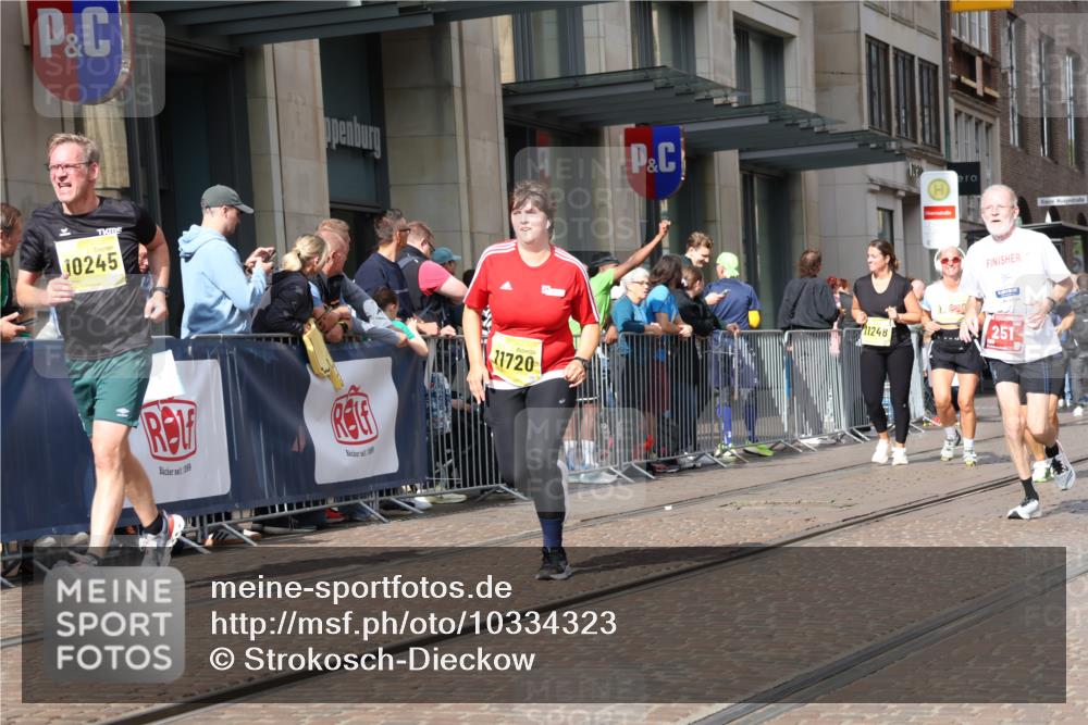 13.09.2026 - 21. swb-Marathon Bremen Strokosch-Dieckow http://msf.ph/oto/10334323 13.09.2026 11:04:10 Ziel 10160, 10182, 10245, 10526, 10613, 10711, 10755, 10877, 11114, 11214, 11215, 11248, 11336, 11364, 11410, 11592, 11720, 11740, 11761, 11991, 12009, 12929, 10152, 10291, 10357, 10390, 10403, 10429, 10516, 10607, 10659, 10671, 10672, 10720, 10726, 10912, 10913, 10918, 11149, 11221, 11318, 11319, 11325, 11451, 11470, 11471, 11511, 11539, 11618, 11726, 11909, 11967, 12001, 12103, 12113, 12140, 12260, 12276, 12392, 12433, 12504 meine-sportfotos.de