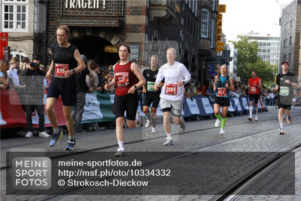 13.09.2026 - 21. swb-Marathon Bremen Strokosch-Dieckow http://msf.ph/oto/10334332 13.09.2026 13:17:11 Ziel 385, 472, 675, 696, 734, 827, 1970, 2319, 2473, 2474, 2809, 3706, 3716, 3961, 4135, 4137, 4485, 5772, 6049, 6531, 6535, 6704, 6819, 7297, 7387, 7875, 842, 3148, 4805, 6095, 6734, 6759, 6803, 8532, 8714 meine-sportfotos.de