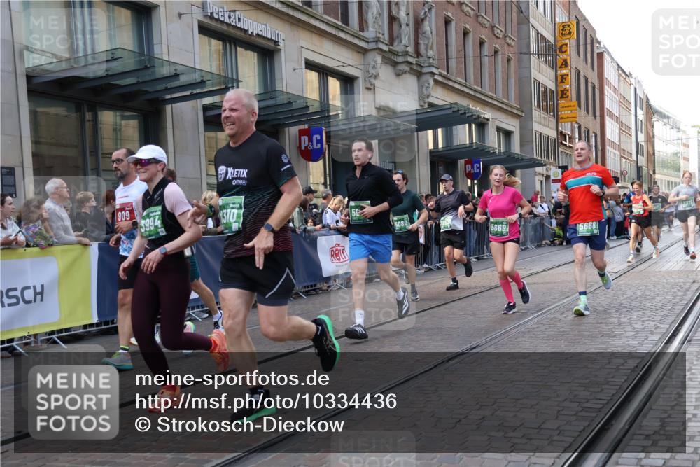 13.09.2026 - 21. swb-Marathon Bremen Strokosch-Dieckow http://msf.ph/oto/10334436 13.09.2026 13:24:14 Ziel 282, 789, 790, 1250, 1516, 1582, 2280, 3375, 3524, 3994, 4000, 4277, 5328, 5572, 5668, 5669, 5929, 5953, 6080, 6626, 7156, 7568, 8310, 8415, 8636, 8784, 8881, 9264, 9541, 9573, 9676, 10069, 10071, 10097, 102, 342, 776, 909, 1199, 2210, 2295, 2370, 2491, 2517, 2967, 3044, 3372, 4559, 5012, 5104, 5146, 5208, 5257, 5397, 5481, 5623, 5928, 6105, 6772, 7059, 7069, 7081, 7094, 7105, 7357, 7761, 8051, 8052, 8082, 8179, 9087, 9916, 10059, 13007 meine-sportfotos.de