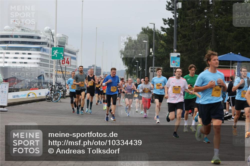 13.09.2026 - Kiel Lauf Andreas Tolksdorf http://msf.ph/oto/10334439 13.09.2026 09:52:21 Kiellinie 4, 8846, 1102, 1716, 9584, 2084, 109 meine-sportfotos.de