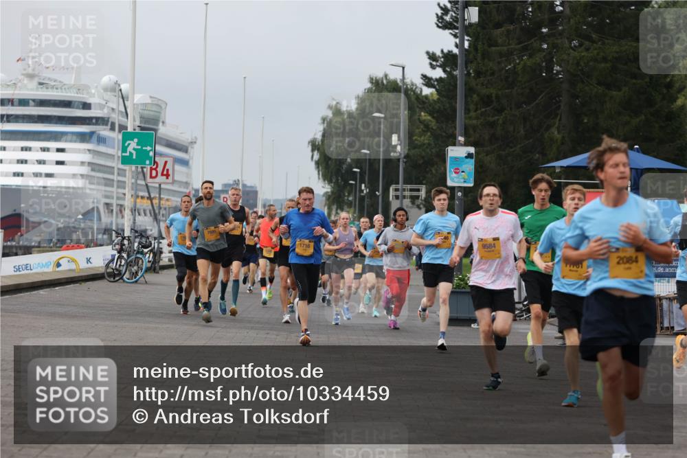 13.09.2026 - Kiel Lauf Andreas Tolksdorf http://msf.ph/oto/10334459 13.09.2026 09:52:22 Kiellinie 4, 9584, 1716, 2084 meine-sportfotos.de