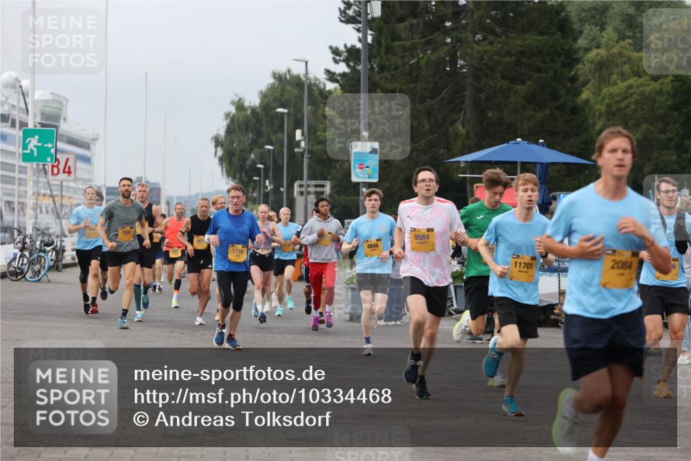 13.09.2026 - Kiel Lauf Andreas Tolksdorf http://msf.ph/oto/10334468 13.09.2026 09:52:22 Kiellinie 4, 1102, 7595, 9584, 8846, 1716, 11701, 2084 meine-sportfotos.de