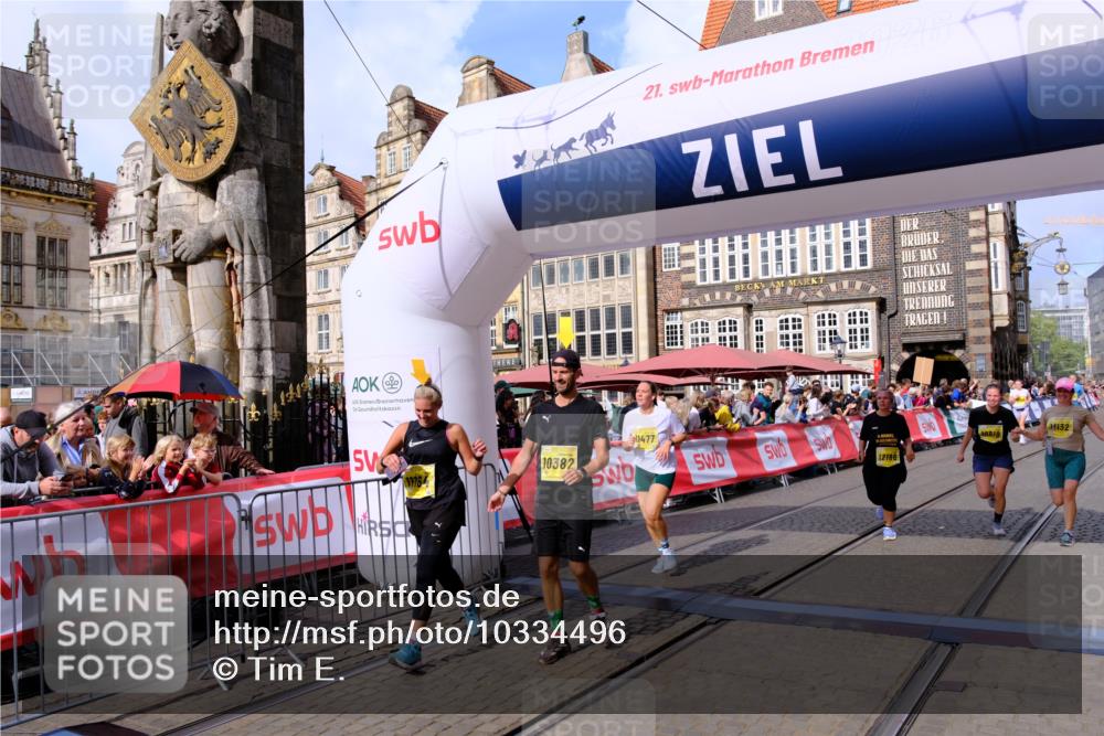 13.09.2026 - 21. swb-Marathon Bremen Tim E. http://msf.ph/oto/10334496 13.09.2026 11:06:12 Ziel 10018, 10168, 10204, 10305, 10382, 10619, 10662, 11024, 11132, 11156, 11164, 11477, 11775, 12186, 12378, 12486, 12523, 12528, 12773 meine-sportfotos.de