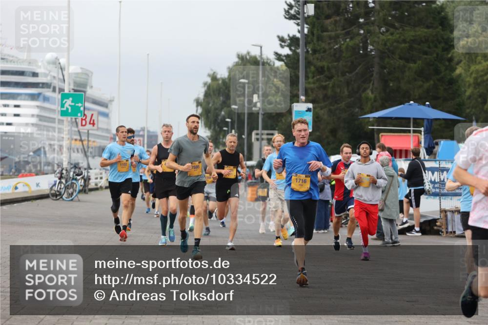13.09.2026 - Kiel Lauf Andreas Tolksdorf http://msf.ph/oto/10334522 13.09.2026 09:52:24 Kiellinie 4, 1102, 7595, 1716 meine-sportfotos.de