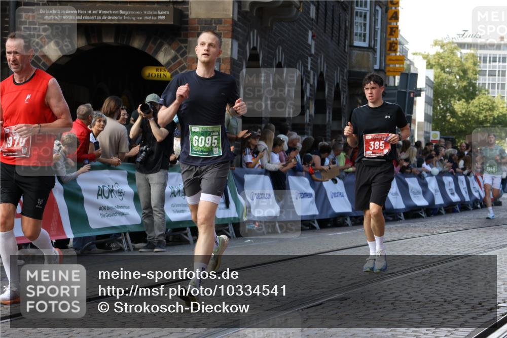 13.09.2026 - 21. swb-Marathon Bremen Strokosch-Dieckow http://msf.ph/oto/10334541 13.09.2026 13:17:19 Ziel 385, 1970, 2319, 3246, 3706, 3961, 4137, 4156, 6049, 6624, 6704, 6819, 6953, 7284, 7297, 7387, 8111, 8418, 8858, 560, 842, 2008, 3148, 4171, 5041, 5550, 6803, 7901, 8100, 8253, 8446, 8532, 8714, 9075 meine-sportfotos.de