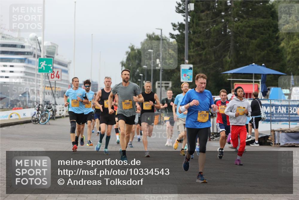 13.09.2026 - Kiel Lauf Andreas Tolksdorf http://msf.ph/oto/10334543 13.09.2026 09:52:25 Kiellinie 4, 1102, 21, 40, 7595, 6421, 1716, 9105 meine-sportfotos.de