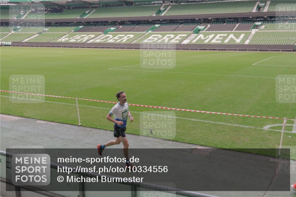 13.09.2026 - 21. swb-Marathon Bremen Michael Burmester http://msf.ph/oto/10334556 13.09.2026 13:08:28 Laufen im Stadion 132, 156, 489, 549, 551, 563, 607, 625, 682, 716, 800, 808, 809, 813, 834, 846, 884, 911, 922, 1025, 1072, 1124, 1150, 1173, 1189, 1210, 1285, 1289, 1322, 1364, 1387, 1395, 1398, 1532, 1559, 1600, 1688, 1831, 1841, 1854, 1880, 1899, 1926, 1938, 2003, 2041, 2070, 2208, 2215, 2219, 2229, 2243, 2283, 2318, 2366, 2380, 2405, 2413, 2429, 2441, 2467, 2492, 2565, 2611, 2635, 2692, 2721, 2727, 2731, 2755, 2782, 2802, 2823, 2831, 2841, 2866, 2897, 2911, 2930, 2941, 2949, 2960, 3067 meine-sportfotos.de