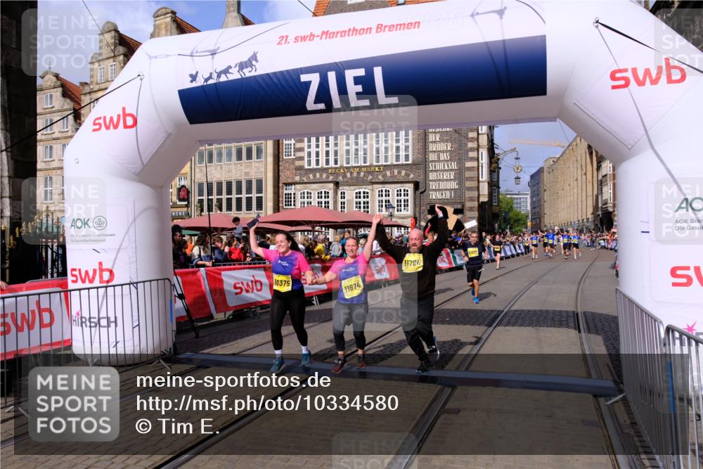 13.09.2026 - 21. swb-Marathon Bremen Tim E. http://msf.ph/oto/10334580 13.09.2026 11:06:25 Ziel 10204, 10375, 10619, 10662, 11029, 11132, 11156, 11460, 11674, 11690, 11775, 11786, 12186, 12486 meine-sportfotos.de