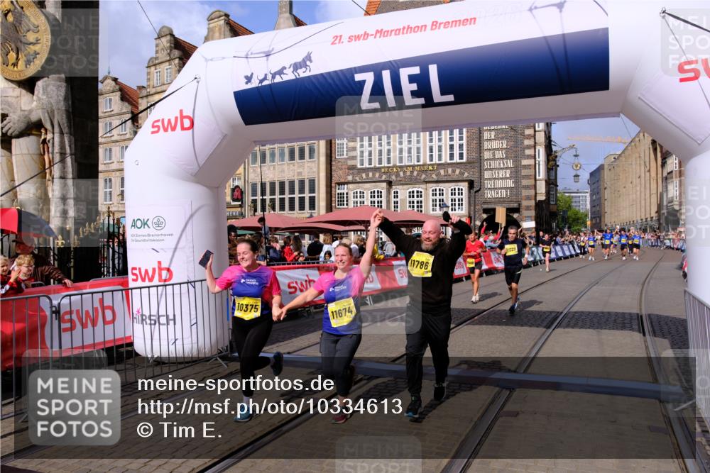 13.09.2026 - 21. swb-Marathon Bremen Tim E. http://msf.ph/oto/10334613 13.09.2026 11:06:25 Ziel 10204, 10375, 10619, 10662, 11029, 11132, 11156, 11460, 11674, 11690, 11775, 11786, 12186, 12486 meine-sportfotos.de