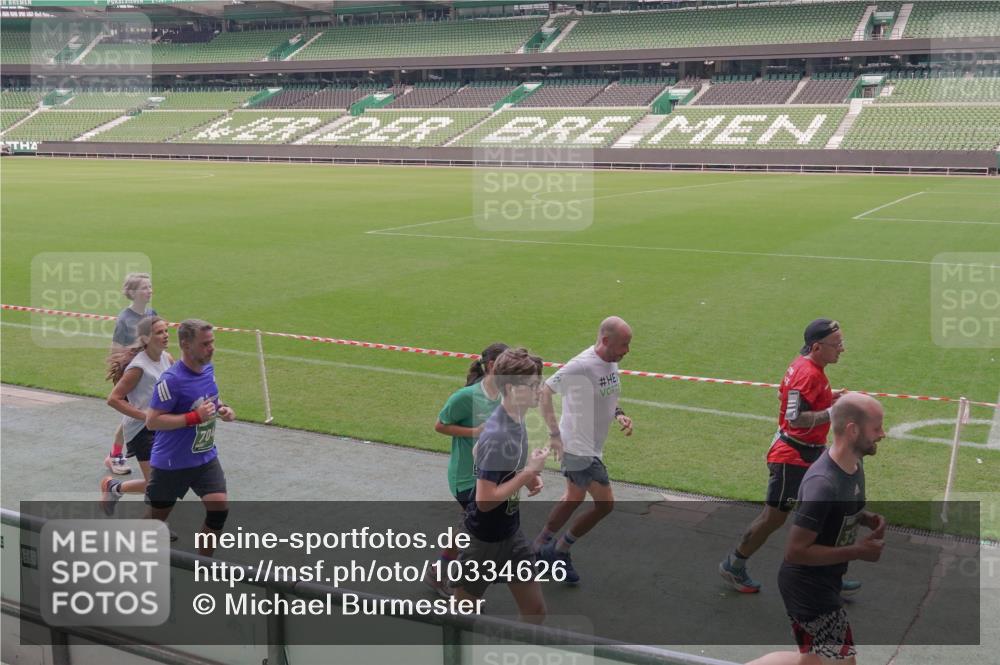 13.09.2026 - 21. swb-Marathon Bremen Michael Burmester http://msf.ph/oto/10334626 13.09.2026 13:08:39 Laufen im Stadion 132, 383, 489, 532, 549, 551, 563, 607, 625, 682, 800, 808, 809, 813, 834, 846, 884, 911, 1025, 1072, 1124, 1150, 1173, 1189, 1210, 1285, 1289, 1322, 1364, 1387, 1395, 1398, 1532, 1559, 1600, 1688, 1831, 1841, 1854, 1880, 1899, 1926, 2003, 2041, 2070, 2208, 2215, 2229, 2243, 2283, 2366, 2380, 2405, 2413, 2429, 2441, 2467, 2492, 2565, 2611, 2635, 2692, 2727, 2731, 2755, 2782, 2802, 2823, 2831, 2841, 2866, 2897, 2930, 2931, 2941, 2949, 3067, 3437, 3857 meine-sportfotos.de