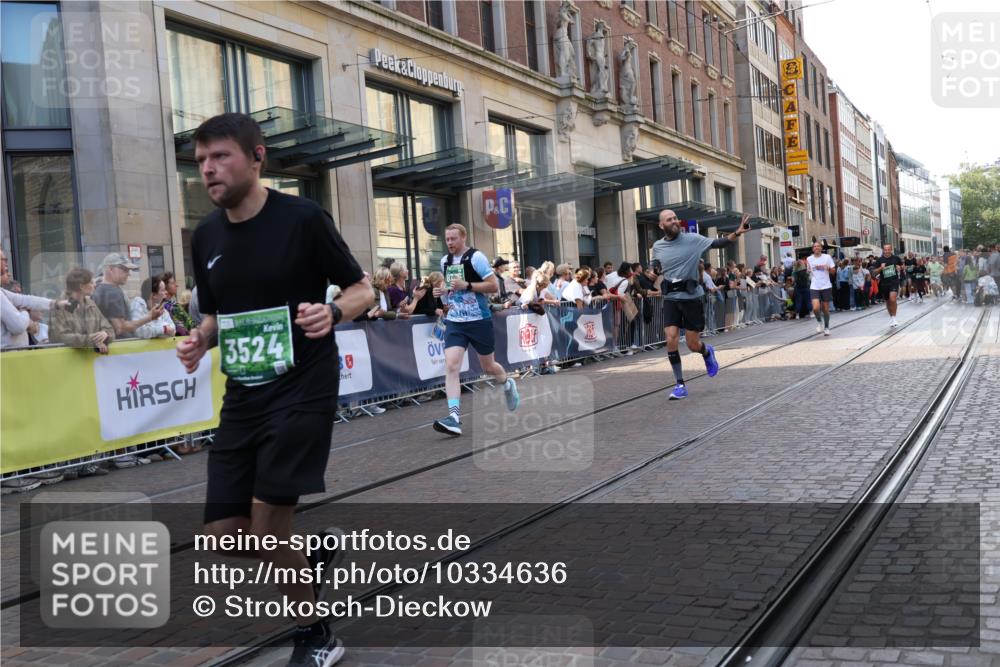 13.09.2026 - 21. swb-Marathon Bremen Strokosch-Dieckow http://msf.ph/oto/10334636 13.09.2026 13:24:21 Ziel 282, 789, 790, 1516, 1582, 2280, 3015, 3375, 3524, 3994, 4198, 4262, 4277, 5328, 5572, 5664, 5668, 5669, 5953, 6080, 6626, 6807, 7568, 8310, 8636, 8784, 8881, 9264, 9541, 9676, 10069, 10071, 10097, 10103, 102, 776, 909, 1199, 1250, 2295, 2370, 2491, 2967, 3372, 4000, 4559, 5012, 5208, 5257, 5397, 5481, 5623, 5928, 5929, 6105, 6772, 7059, 7069, 7081, 7156, 8082, 8179, 8415, 9087, 9573, 9916 meine-sportfotos.de