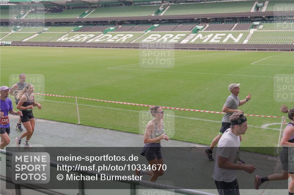 13.09.2026 - 21. swb-Marathon Bremen Michael Burmester http://msf.ph/oto/10334670 13.09.2026 13:08:44 Laufen im Stadion 383, 391, 489, 532, 549, 551, 563, 607, 625, 682, 800, 808, 809, 813, 846, 884, 898, 911, 1025, 1072, 1124, 1150, 1173, 1189, 1210, 1285, 1289, 1322, 1364, 1387, 1395, 1398, 1532, 1559, 1600, 1688, 1831, 1841, 1854, 1880, 1899, 2003, 2041, 2070, 2208, 2215, 2229, 2243, 2283, 2366, 2380, 2405, 2413, 2429, 2441, 2467, 2471, 2492, 2565, 2611, 2635, 2692, 2727, 2755, 2782, 2802, 2823, 2831, 2841, 2866, 2897, 2930, 2931, 2941, 2949, 3067, 3316, 3437, 3707, 3857 meine-sportfotos.de