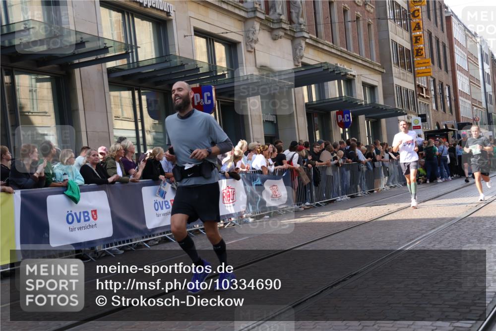 13.09.2026 - 21. swb-Marathon Bremen Strokosch-Dieckow http://msf.ph/oto/10334690 13.09.2026 13:24:22 Ziel 282, 789, 790, 1516, 1582, 2280, 3015, 3375, 3524, 3994, 4198, 4262, 4277, 5328, 5572, 5664, 5668, 5669, 5953, 6080, 6626, 6807, 7568, 8310, 8636, 8784, 8853, 8881, 9264, 9541, 9676, 10069, 10071, 10097, 10103, 102, 776, 909, 1199, 1250, 2295, 2370, 2491, 2967, 3372, 4000, 4559, 5012, 5208, 5257, 5397, 5481, 5623, 5668, 5669, 5928, 5929, 6105, 7059, 7069, 7081, 7156, 8082, 8179, 8415, 8784, 9087, 9573, 9916 meine-sportfotos.de