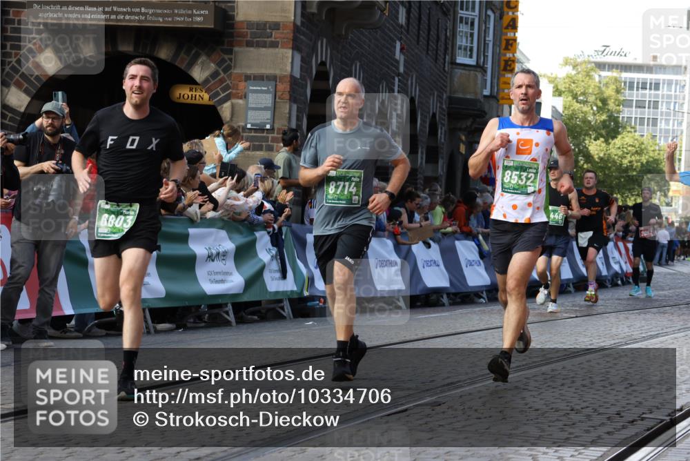 13.09.2026 - 21. swb-Marathon Bremen Strokosch-Dieckow http://msf.ph/oto/10334706 13.09.2026 13:17:25 Ziel 385, 1970, 2052, 2319, 3246, 3706, 4156, 4805, 6624, 6704, 6759, 6819, 6953, 7284, 8111, 8418, 8858, 560, 771, 1297, 2008, 2234, 2812, 3760, 4171, 4498, 4499, 5041, 5550, 7901, 8100, 8250, 8253, 8446, 8714, 9075, 9400 meine-sportfotos.de