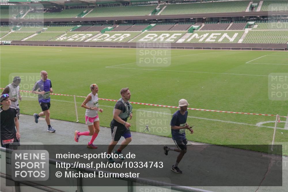13.09.2026 - 21. swb-Marathon Bremen Michael Burmester http://msf.ph/oto/10334743 13.09.2026 13:08:52 Laufen im Stadion 383, 391, 489, 532, 549, 551, 563, 625, 682, 800, 808, 809, 813, 884, 898, 911, 1025, 1072, 1124, 1150, 1173, 1210, 1285, 1289, 1322, 1364, 1395, 1398, 1532, 1559, 1688, 1831, 1854, 1880, 1899, 2003, 2041, 2208, 2215, 2229, 2243, 2283, 2366, 2380, 2405, 2413, 2429, 2441, 2467, 2471, 2492, 2525, 2565, 2611, 2635, 2692, 2727, 2782, 2802, 2823, 2831, 2841, 2866, 2897, 2930, 2931, 2941, 2949, 3032, 3067, 3316, 3333, 3398, 3437, 3707, 3769, 3857, 109 meine-sportfotos.de