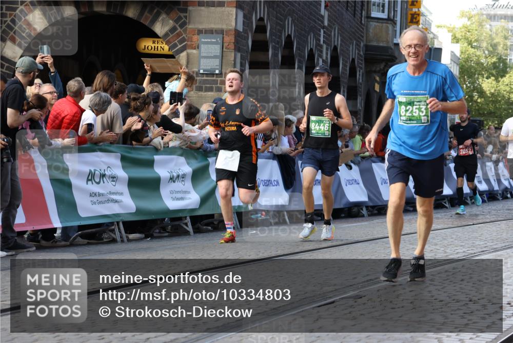 13.09.2026 - 21. swb-Marathon Bremen Strokosch-Dieckow http://msf.ph/oto/10334803 13.09.2026 13:17:27 Ziel 2052, 3246, 3706, 4156, 4805, 6624, 6704, 6759, 6953, 7284, 8111, 8418, 8858, 560, 771, 1297, 2008, 2234, 2812, 3760, 4171, 4498, 4499, 4620, 5041, 5550, 7901, 8100, 8250, 8253, 8446, 9075, 9400, 9505, 13107 meine-sportfotos.de