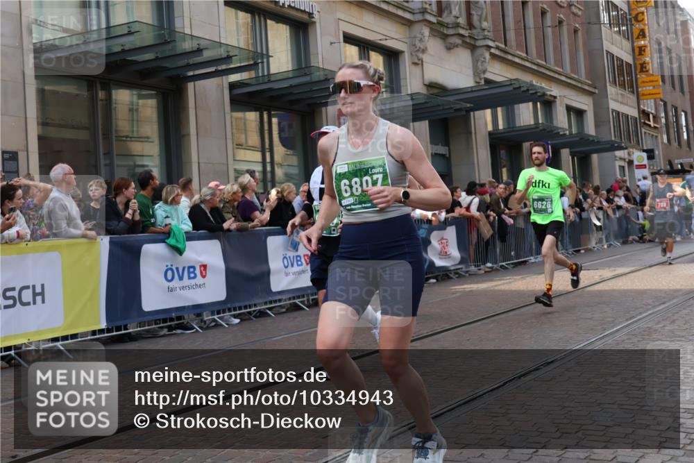 13.09.2026 - 21. swb-Marathon Bremen Strokosch-Dieckow http://msf.ph/oto/10334943 13.09.2026 13:24:34 Ziel 282, 972, 1264, 1516, 2280, 2761, 3015, 4113, 4198, 4262, 4277, 4507, 4973, 5328, 5664, 6079, 6360, 6544, 6626, 6807, 6943, 7409, 7854, 8853, 9152, 9541, 10103, 789, 790, 1250, 1582, 2295, 2491, 3375, 3524, 3994, 4000, 4559, 5572, 5668, 5669, 5928, 5929, 5953, 6080, 7069, 7081, 7156, 7568, 8310, 8415, 8636, 8784, 8881, 9264, 9573, 9676, 9916, 10069, 10071, 10097 meine-sportfotos.de