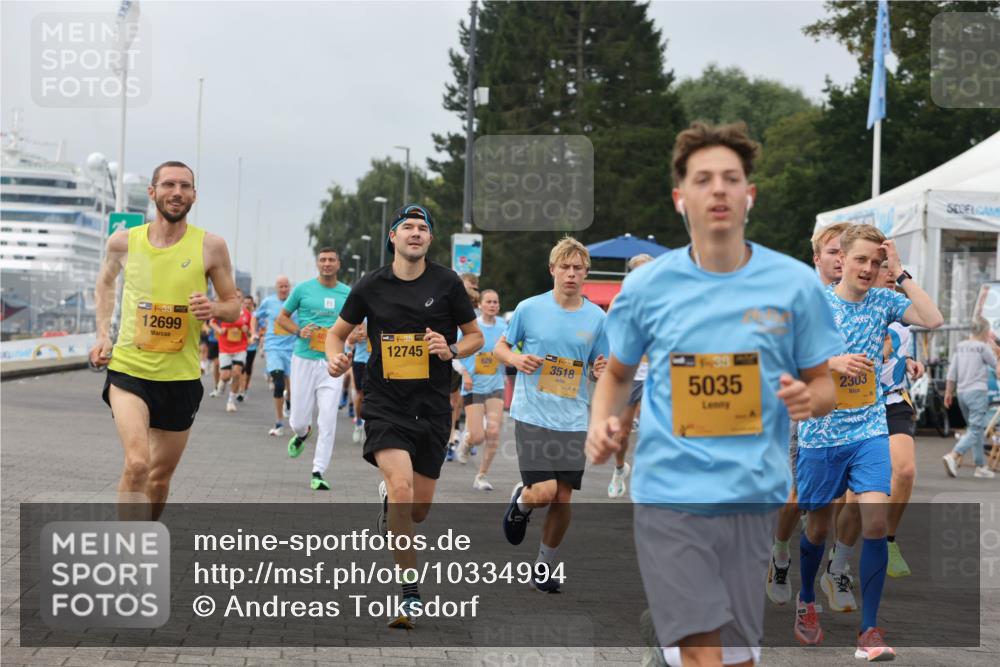 13.09.2026 - Kiel Lauf Andreas Tolksdorf http://msf.ph/oto/10334994 13.09.2026 09:52:48 Kiellinie 38, 12699, 38, 12745, 3518, 5035, 2303 meine-sportfotos.de
