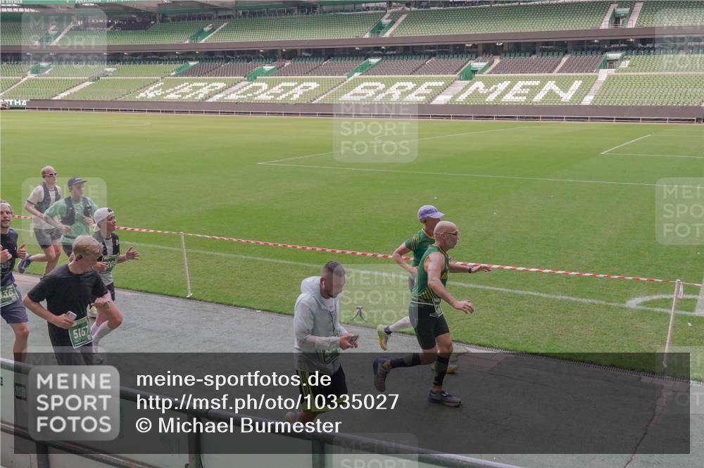 13.09.2026 - 21. swb-Marathon Bremen Michael Burmester http://msf.ph/oto/10335027 13.09.2026 13:09:21 Laufen im Stadion 164, 383, 391, 448, 532, 549, 551, 563, 625, 813, 869, 884, 898, 1025, 1072, 1124, 1150, 1180, 1285, 1289, 1398, 1559, 1688, 1880, 1899, 2041, 2208, 2215, 2229, 2232, 2243, 2366, 2380, 2413, 2429, 2441, 2467, 2471, 2525, 2530, 2553, 2573, 2594, 2611, 2635, 2692, 2714, 2717, 2727, 2782, 2785, 2823, 2841, 2866, 2897, 2920, 2930, 2931, 2941, 3032, 3063, 3067, 3086, 3291, 3316, 3333, 3398, 3437, 3707, 3769, 3857, 109 meine-sportfotos.de