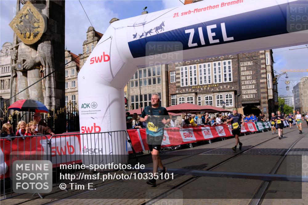 13.09.2026 - 21. swb-Marathon Bremen Tim E. http://msf.ph/oto/10335101 13.09.2026 11:06:47 Ziel 10376, 10654, 10681, 10682, 10849, 10852, 10853, 11021, 11028, 11240, 11340, 11374, 11432, 11729, 11849, 12217, 12479, 12485 meine-sportfotos.de