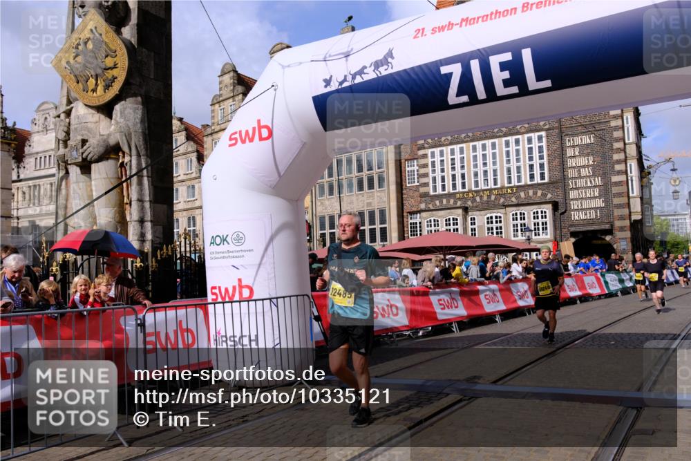 13.09.2026 - 21. swb-Marathon Bremen Tim E. http://msf.ph/oto/10335121 13.09.2026 11:06:48 Ziel 10376, 10654, 10849, 10852, 10853, 11021, 11028, 11240, 11340, 11374, 11432, 11729, 12217, 12485 meine-sportfotos.de