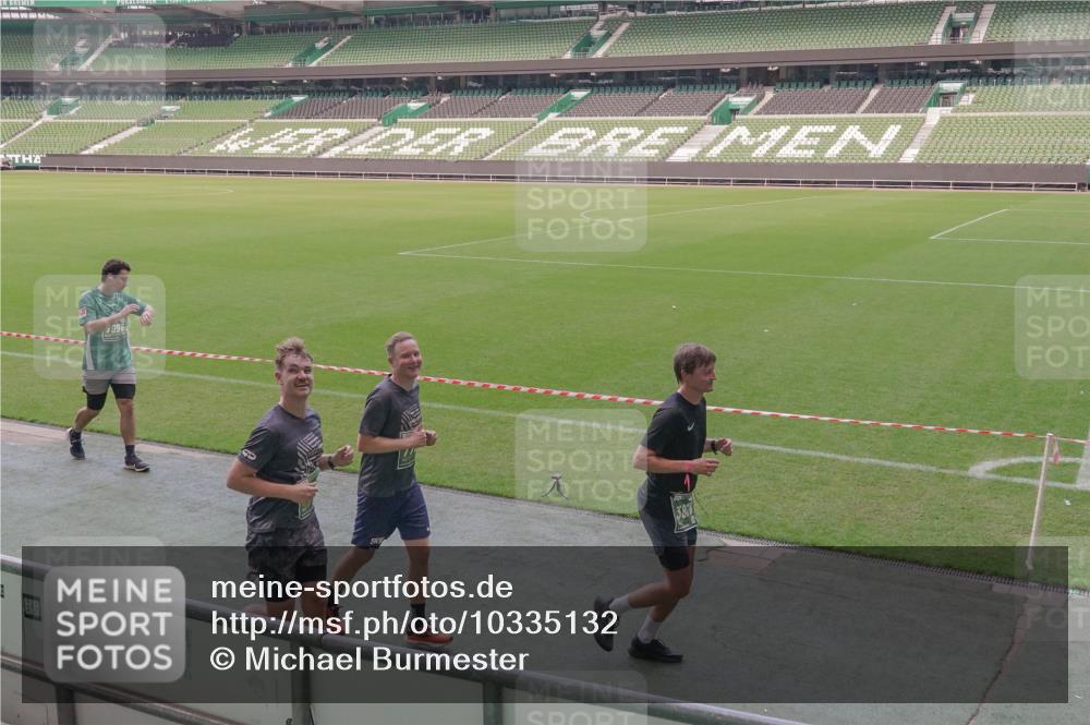 13.09.2026 - 21. swb-Marathon Bremen Michael Burmester http://msf.ph/oto/10335132 13.09.2026 13:09:31 Laufen im Stadion 164, 383, 391, 448, 532, 549, 551, 563, 625, 813, 869, 884, 898, 1025, 1072, 1124, 1150, 1180, 1285, 1289, 1398, 1559, 1688, 1855, 1867, 1880, 1899, 2041, 2208, 2229, 2232, 2243, 2268, 2380, 2413, 2429, 2441, 2467, 2471, 2525, 2530, 2553, 2573, 2594, 2635, 2692, 2714, 2717, 2727, 2782, 2785, 2823, 2841, 2897, 2920, 2930, 2931, 2941, 3032, 3063, 3067, 3086, 3291, 3316, 3333, 3398, 3437, 3707, 3769, 3857, 109 meine-sportfotos.de