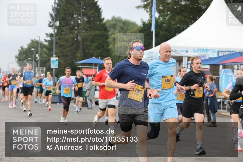 13.09.2026 - Kiel Lauf Andreas Tolksdorf http://msf.ph/oto/10335133 13.09.2026 09:52:54 Kiellinie 38, 1855, 38, 1454, 878, 9704 meine-sportfotos.de