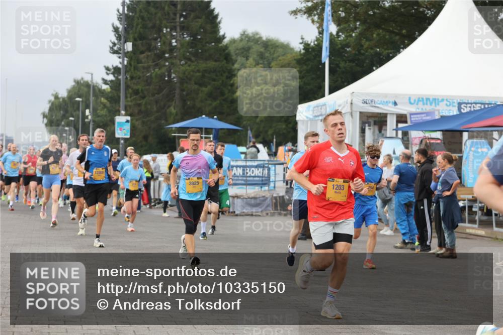 13.09.2026 - Kiel Lauf Andreas Tolksdorf http://msf.ph/oto/10335150 13.09.2026 09:52:55 Kiellinie 12308, 3825, 30, 1203 meine-sportfotos.de