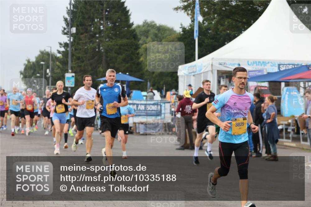 13.09.2026 - Kiel Lauf Andreas Tolksdorf http://msf.ph/oto/10335188 13.09.2026 09:52:56 Kiellinie 410, 10163, 12306, 3825 meine-sportfotos.de