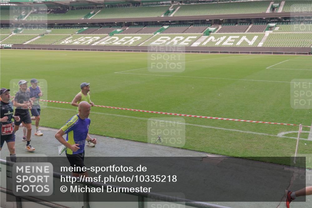 13.09.2026 - 21. swb-Marathon Bremen Michael Burmester http://msf.ph/oto/10335218 13.09.2026 13:09:42 Laufen im Stadion 164, 383, 391, 448, 532, 549, 563, 625, 813, 869, 898, 1025, 1072, 1124, 1150, 1180, 1289, 1398, 1559, 1855, 1867, 1880, 1894, 1899, 2041, 2202, 2208, 2229, 2232, 2243, 2268, 2284, 2339, 2380, 2413, 2429, 2441, 2467, 2471, 2525, 2530, 2553, 2573, 2594, 2635, 2682, 2692, 2714, 2717, 2727, 2785, 2823, 2841, 2897, 2920, 2930, 2931, 2932, 2941, 3032, 3063, 3067, 3086, 3089, 3122, 3291, 3316, 3333, 3398, 3410, 3437, 3707, 3769, 3857, 109 meine-sportfotos.de