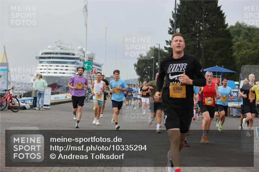 13.09.2026 - Kiel Lauf Andreas Tolksdorf http://msf.ph/oto/10335294 13.09.2026 09:53:00 Kiellinie 1498, 4, 5864, 12120, 5384, 10489, 3923 meine-sportfotos.de