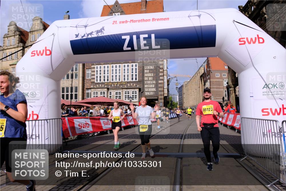 13.09.2026 - 21. swb-Marathon Bremen Tim E. http://msf.ph/oto/10335301 13.09.2026 11:06:58 Ziel 10323, 10654, 10795, 10849, 10989, 11021, 11066, 11240, 11370, 12124, 12146, 12219, 12249, 12485 meine-sportfotos.de