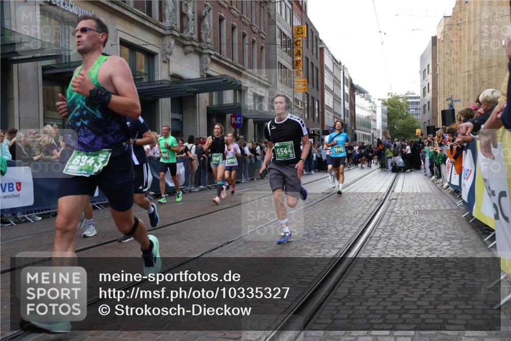 13.09.2026 - 21. swb-Marathon Bremen Strokosch-Dieckow http://msf.ph/oto/10335327 13.09.2026 13:24:47 Ziel 972, 1080, 1119, 1166, 1264, 1436, 1448, 2322, 2761, 3105, 3187, 4091, 4113, 4459, 4507, 4918, 4973, 6079, 6360, 6544, 6943, 7306, 7326, 7409, 7854, 8245, 8853, 9036, 9073, 9152, 9360, 9493, 13088, 282, 789, 790, 1516, 1582, 2280, 3015, 3375, 3524, 3994, 4198, 4262, 4277, 5328, 5572, 5664, 5668, 5669, 5953, 6080, 6626, 6807, 7568, 8310, 8636, 8784, 8853, 8881, 9264, 9541, 9676, 10069, 10071, 10097, 10103 meine-sportfotos.de
