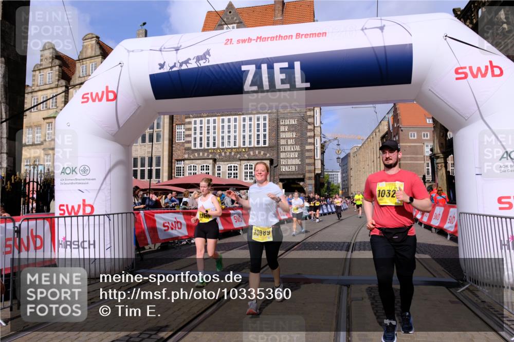 13.09.2026 - 21. swb-Marathon Bremen Tim E. http://msf.ph/oto/10335360 13.09.2026 11:06:58 Ziel 10323, 10654, 10795, 10849, 10989, 11021, 11066, 11240, 11370, 12124, 12146, 12219, 12249, 12485 meine-sportfotos.de