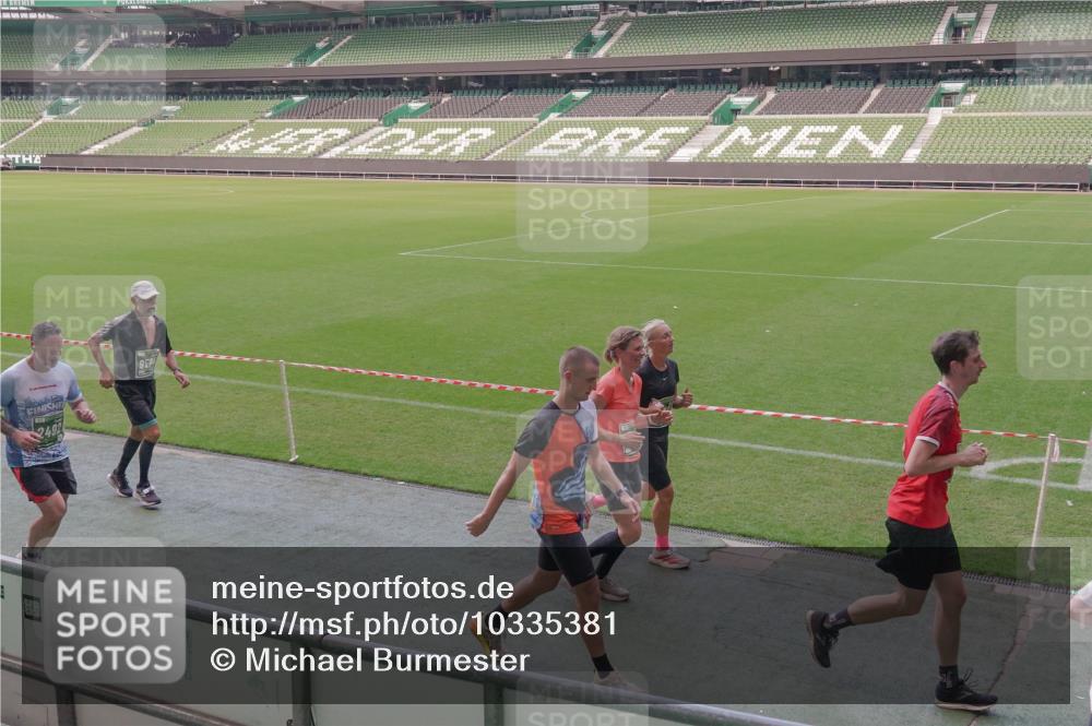 13.09.2026 - 21. swb-Marathon Bremen Michael Burmester http://msf.ph/oto/10335381 13.09.2026 13:10:03 Laufen im Stadion 164, 373, 383, 391, 448, 532, 549, 563, 581, 625, 813, 869, 898, 1025, 1072, 1150, 1180, 1398, 1738, 1855, 1867, 1880, 1894, 1967, 2202, 2208, 2232, 2243, 2268, 2284, 2333, 2339, 2342, 2380, 2413, 2429, 2432, 2441, 2467, 2471, 2525, 2530, 2553, 2573, 2594, 2654, 2682, 2692, 2714, 2717, 2784, 2785, 2819, 2823, 2841, 2920, 2931, 2932, 2941, 3032, 3063, 3086, 3089, 3122, 3174, 3207, 3208, 3291, 3316, 3333, 3370, 3398, 3410, 3437, 3470, 3707, 3769, 3857, 109 meine-sportfotos.de