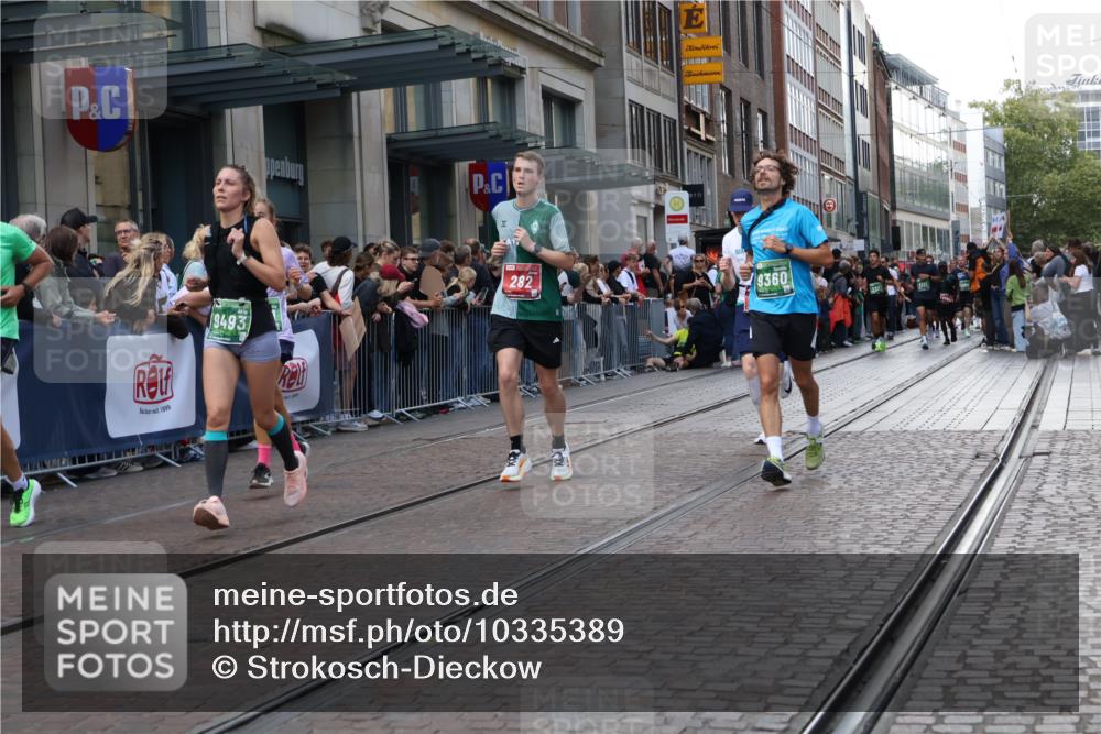 13.09.2026 - 21. swb-Marathon Bremen Strokosch-Dieckow http://msf.ph/oto/10335389 13.09.2026 13:24:48 Ziel 972, 1080, 1119, 1166, 1264, 1436, 1448, 2322, 2761, 3105, 3187, 4091, 4113, 4459, 4507, 4918, 4973, 6079, 6113, 6360, 6544, 6943, 7306, 7326, 7409, 7854, 8245, 9036, 9073, 9152, 9360, 9493, 13088, 282, 789, 790, 1516, 1582, 2280, 3015, 3375, 3524, 3994, 4198, 4262, 4277, 5328, 5572, 5664, 5953, 6080, 6626, 6807, 7568, 8310, 8636, 8853, 8881, 9264, 9541, 9676, 10069, 10071, 10097, 10103 meine-sportfotos.de