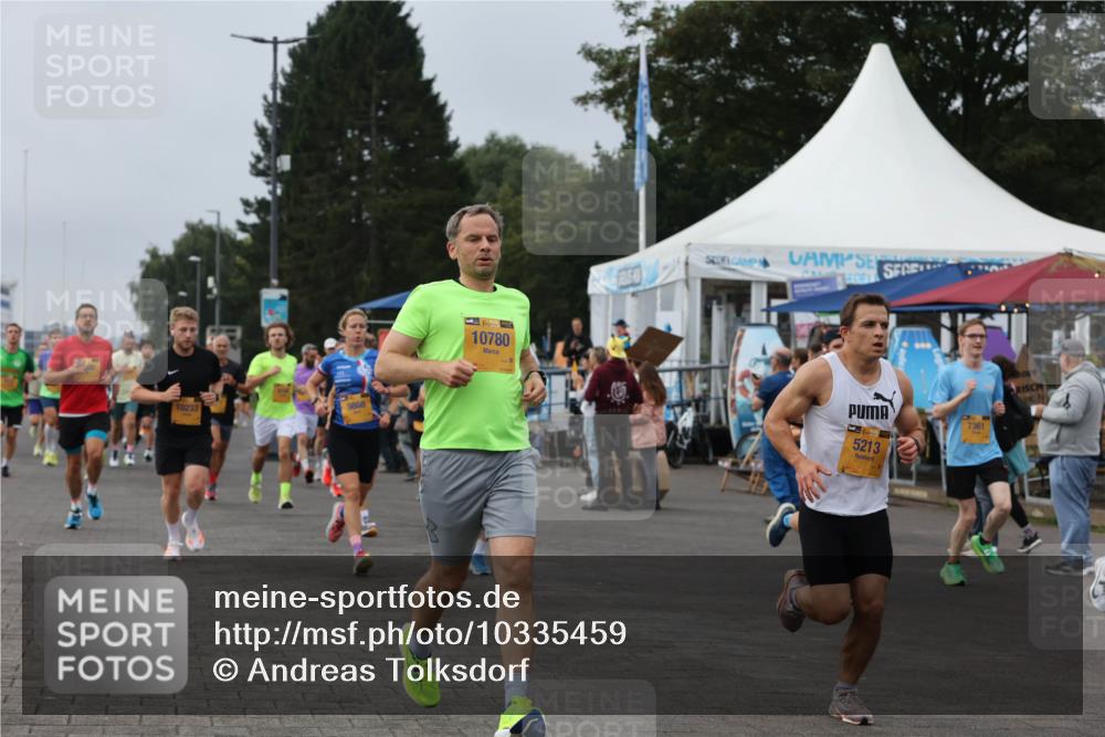13.09.2026 - Kiel Lauf Andreas Tolksdorf http://msf.ph/oto/10335459 13.09.2026 09:53:09 Kiellinie 10233, 9868, 38, 10780, 7361, 39, 5213 meine-sportfotos.de