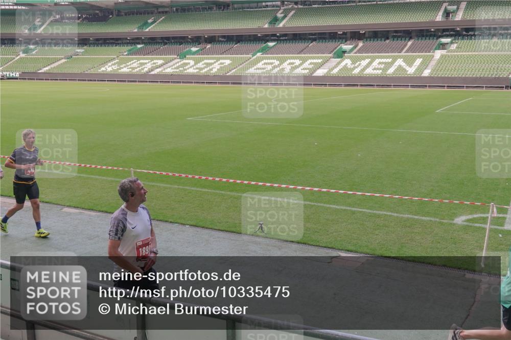 13.09.2026 - 21. swb-Marathon Bremen Michael Burmester http://msf.ph/oto/10335475 13.09.2026 13:10:16 Laufen im Stadion 164, 373, 383, 391, 448, 532, 549, 563, 581, 625, 813, 869, 898, 984, 1072, 1150, 1180, 1398, 1738, 1855, 1867, 1880, 1894, 1967, 2202, 2208, 2232, 2243, 2268, 2284, 2333, 2339, 2342, 2413, 2429, 2432, 2441, 2443, 2471, 2525, 2530, 2531, 2553, 2573, 2589, 2594, 2654, 2682, 2692, 2714, 2717, 2784, 2785, 2819, 2920, 2931, 2932, 2941, 3026, 3032, 3063, 3086, 3089, 3122, 3174, 3207, 3208, 3291, 3316, 3333, 3370, 3398, 3409, 3410, 3437, 3470, 3707, 3769, 3857, 109 meine-sportfotos.de