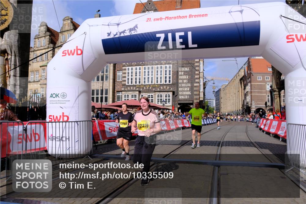 13.09.2026 - 21. swb-Marathon Bremen Tim E. http://msf.ph/oto/10335509 13.09.2026 11:07:04 Ziel 10323, 10378, 10654, 10663, 10795, 10849, 10989, 11066, 11370, 12124, 12146, 12219, 12249 meine-sportfotos.de