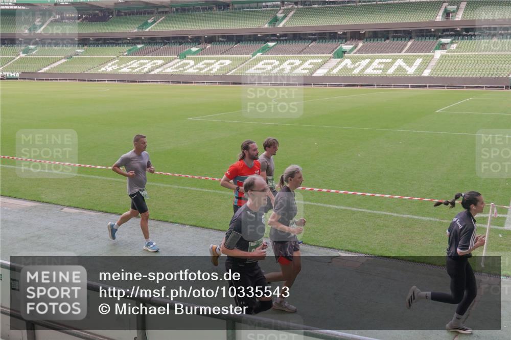 13.09.2026 - 21. swb-Marathon Bremen Michael Burmester http://msf.ph/oto/10335543 13.09.2026 13:10:22 Laufen im Stadion 164, 373, 383, 391, 448, 532, 549, 563, 581, 625, 813, 869, 898, 984, 1072, 1150, 1180, 1738, 1855, 1867, 1880, 1894, 1967, 2202, 2208, 2232, 2243, 2268, 2284, 2330, 2333, 2339, 2342, 2429, 2432, 2441, 2443, 2471, 2525, 2530, 2531, 2553, 2573, 2589, 2594, 2654, 2682, 2714, 2717, 2784, 2785, 2819, 2836, 2920, 2931, 2932, 2941, 3026, 3032, 3063, 3086, 3089, 3122, 3174, 3207, 3208, 3291, 3316, 3333, 3370, 3398, 3409, 3410, 3437, 3470, 3549, 3707, 3769, 3857, 109 meine-sportfotos.de