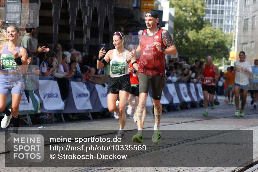 13.09.2026 - 21. swb-Marathon Bremen Strokosch-Dieckow http://msf.ph/oto/10335569 13.09.2026 13:17:51 Ziel 560, 771, 842, 1297, 2008, 2234, 2812, 3148, 3760, 4171, 4498, 4499, 5041, 5550, 6803, 7901, 8100, 8250, 8253, 8446, 8532, 8714, 9075, 9400, 948, 1631, 1797, 2001, 2634, 2671, 3241, 3514, 4131, 4733, 5695, 5935, 5948, 6290, 6448, 8805, 8869, 8943, 8944, 9595, 9596, 9837, 13041 meine-sportfotos.de